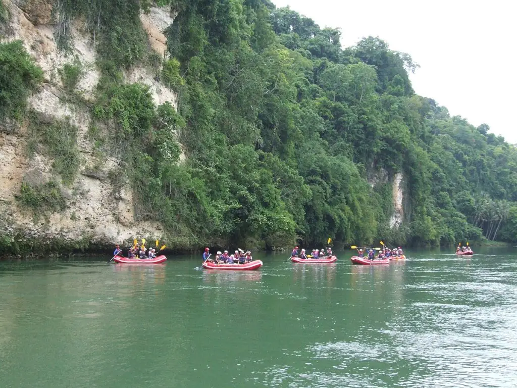 whitewater-rafting-in-cagayan-de-oro-1024x768.jpg