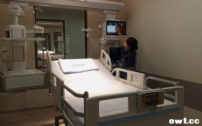<p><strong>最先进的重症监护室。</strong> 周二（2024 年 8 月 13 日），一名护士在菲律宾大学-菲律宾总医院 (UP-PGH) 中央重症监护室 (CENICU) 的 32 个房间之一中操作一台显示器。UP-PGH 正式启用了 CENICU 和正电子发射断层扫描-计算机断层扫描 (PET-CT) 中心，为癌症患者和其他需要准确诊断神经心脏病、感染和炎症疾病的患者提供服务。<em>（PNA 照片由 Ma. Teresa P. Montemayor 拍摄）</em></p>